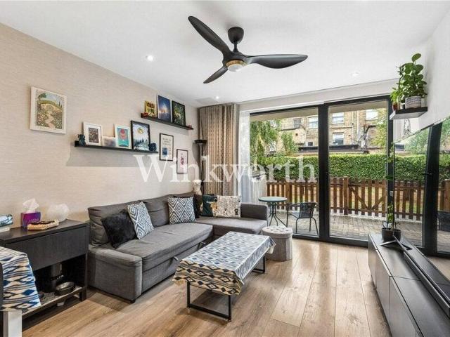 2 Bedroom Apartment Canning Crescent Wood Green 106092985