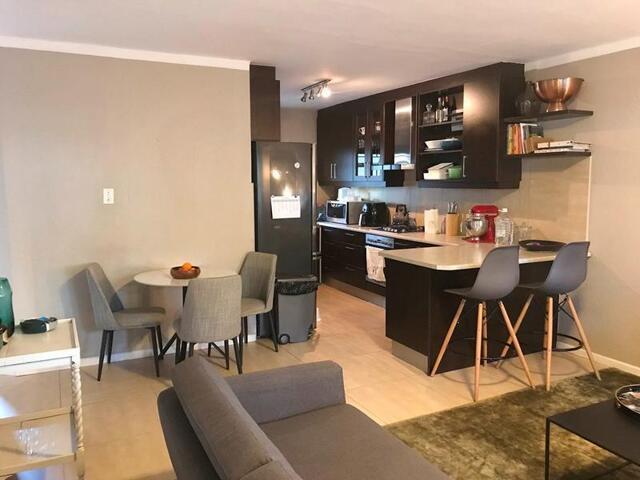 2 Bedroom Apartment Cape Town Western Cape 103429872
