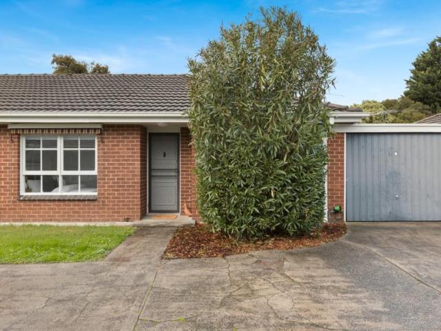 2 Bedroom Apartment Carnegie VIC 103122331