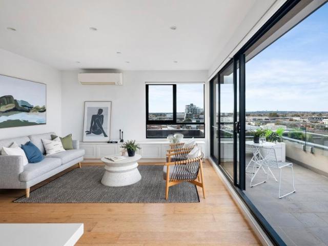 2 Bedroom Apartment Carnegie VIC 103122349