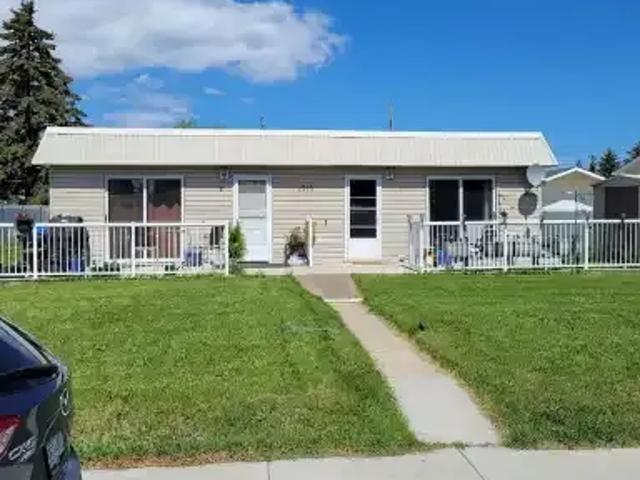 2 Bedroom Apartment Carstairs AB 105345003