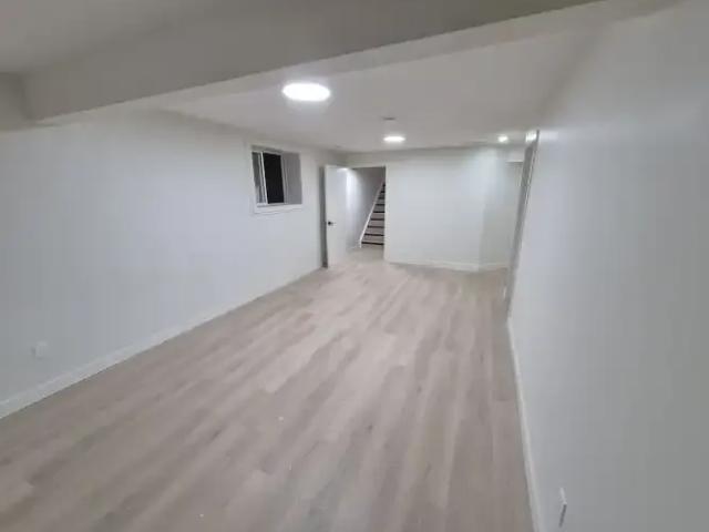 2 Bedroom Apartment Chestermere AB LS105004656