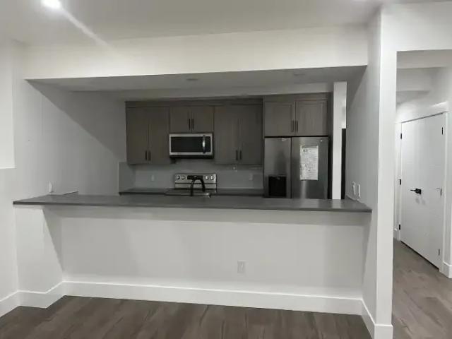 2 Bedroom Apartment Chestermere AB 105435149