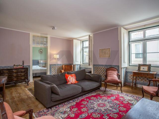 2 BEDROOM APARTMENT | CHIADO | CENTRAL LISBON | AR CONDITIONING