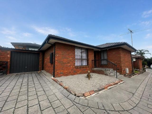 2 Bedroom Apartment Clayton South, 103491444