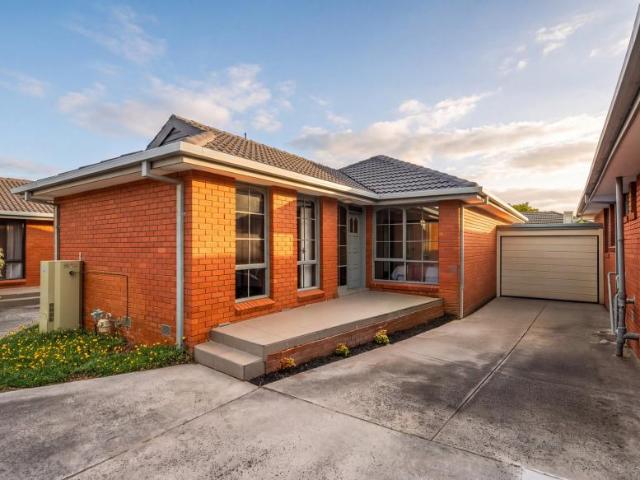 2 Bedroom Apartment Clayton VIC 105825881