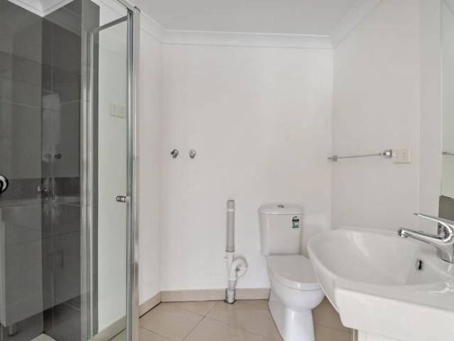 2 BEDROOM APARTMENT CLOSE TO EVERYTHING!