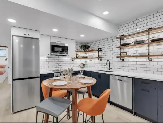 2 Bedroom Apartment Cochrane AB 105023342