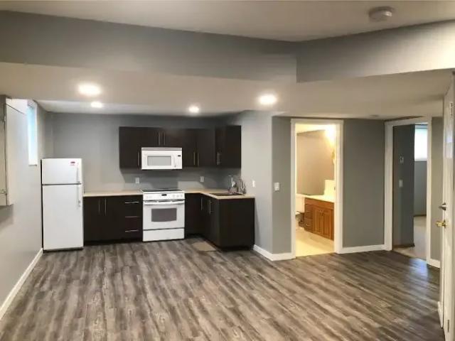 2 Bedroom Apartment Cochrane AB 106030969