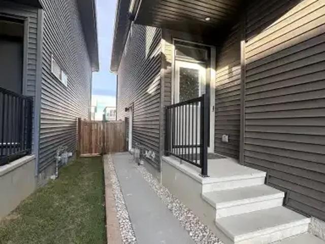 2 Bedroom Apartment Cochrane AB 106148398