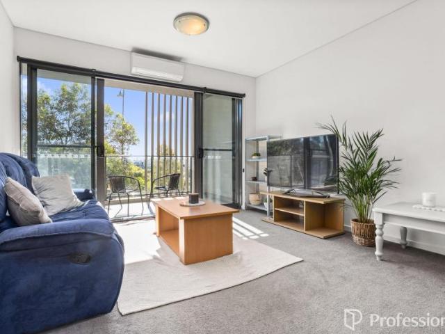 2 Bedroom Apartment Cockburn Central WA 106229055