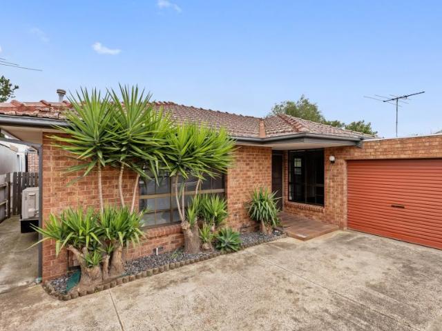 2 Bedroom Apartment Coburg North VIC LS103326677