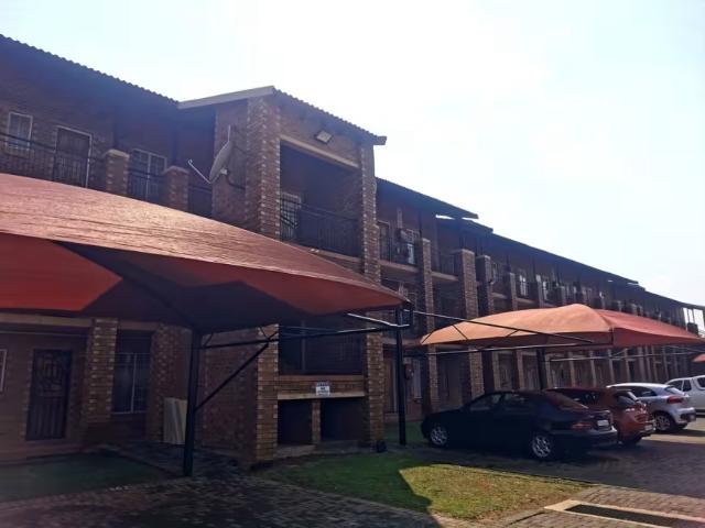 2 Bedroom Apartment Comet Comet 105556385