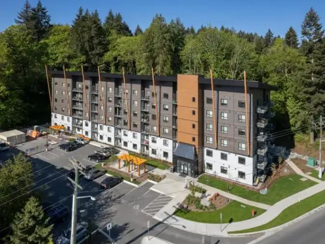 2 Bedroom Apartment Duncan BC 104681005