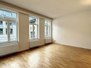 2 bedroom apartment—deal directly with the owner