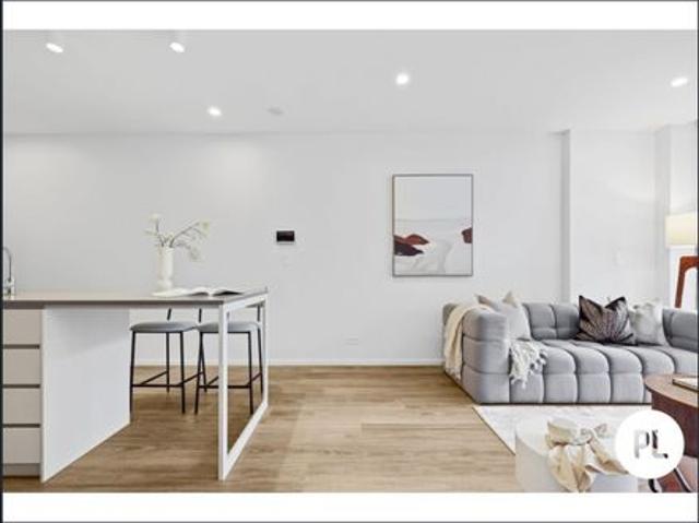 2 bedroom apartment, designed with luxury and comfort at the forefront at SOUTH/CITY/SQ Woolloongabba