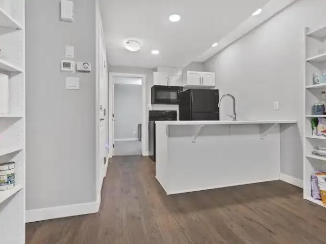 2 Bedroom Apartment Edmonton AB LS104434147