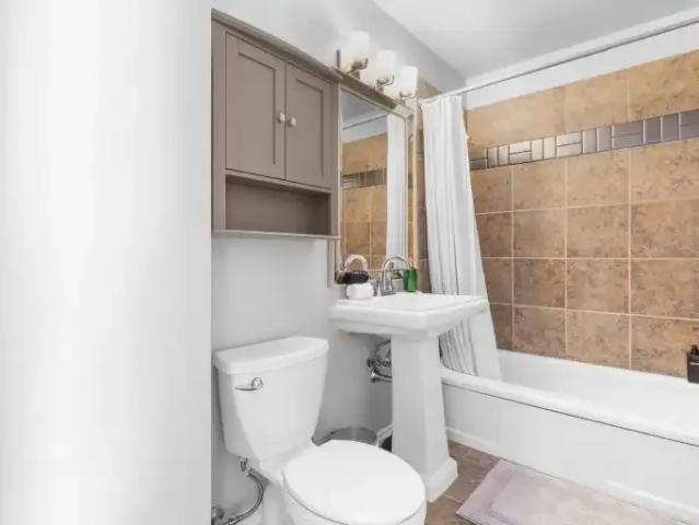 2 Bedroom Apartment Edmonton AB 104142646