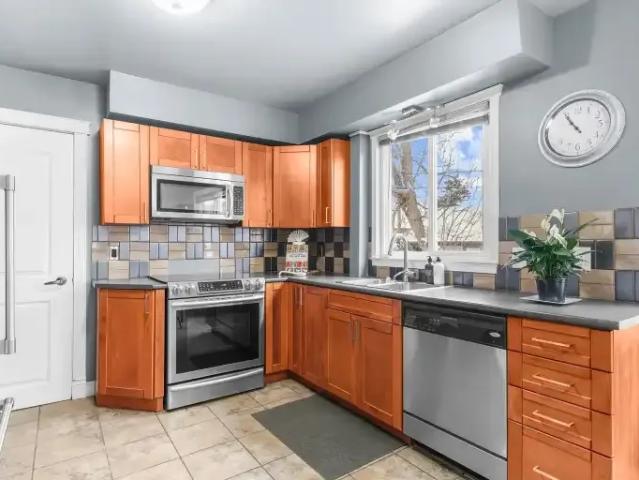 2 Bedroom Apartment Edmonton AB 104182713
