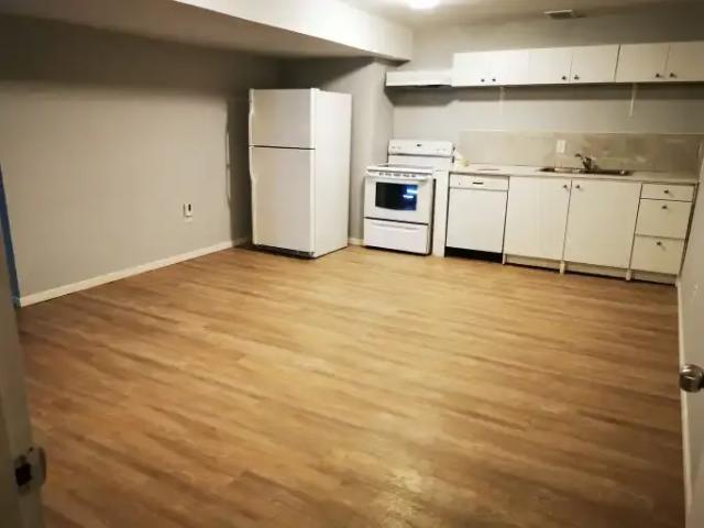 2 Bedroom Apartment Edmonton AB 104292087