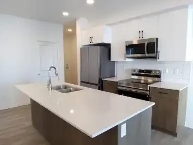 2 Bedroom Apartment Edmonton AB 104470239