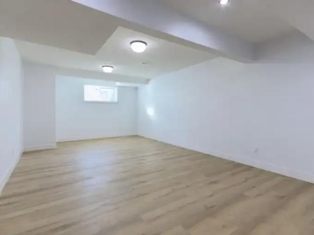 2 Bedroom Apartment Edmonton AB 104470798