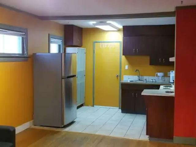 2 Bedroom Apartment Edmonton AB 104434183