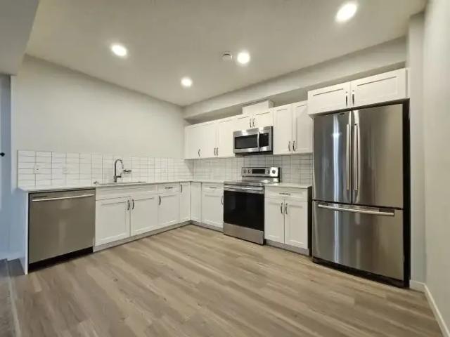 2 Bedroom Apartment Edmonton AB 104434341