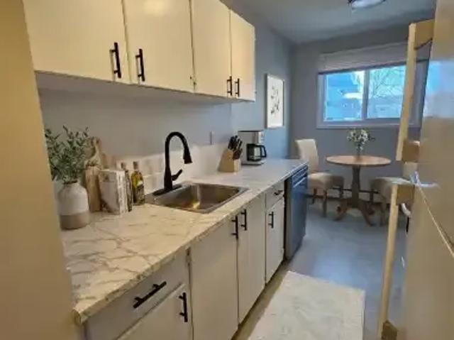 2 Bedroom Apartment Edmonton AB 104506580