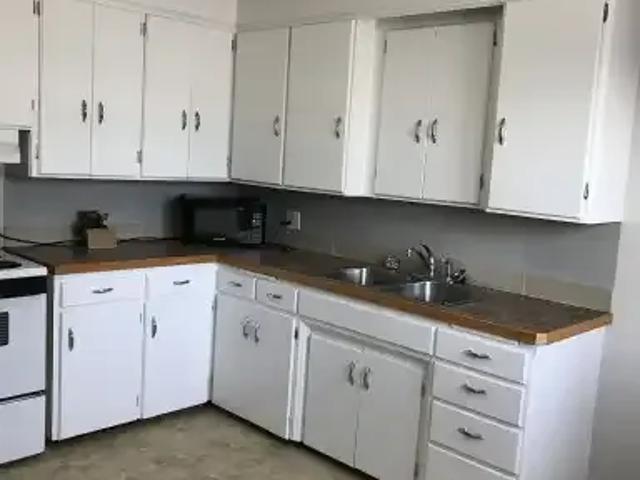 2 Bedroom Apartment Edmonton AB 104535521