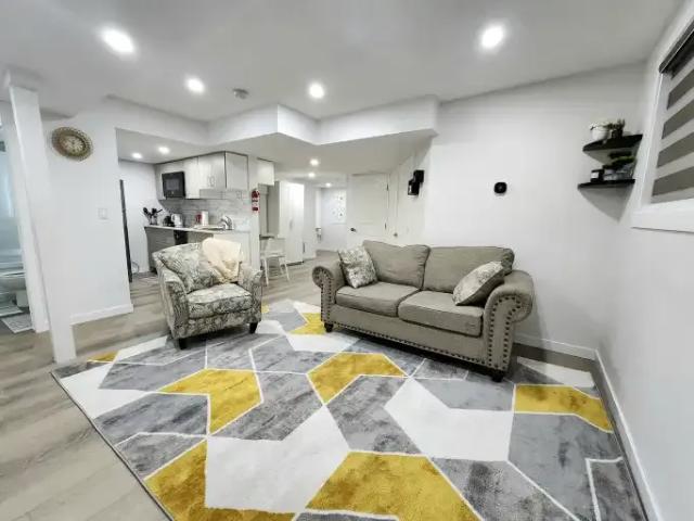 2 Bedroom Apartment Edmonton AB 104638387