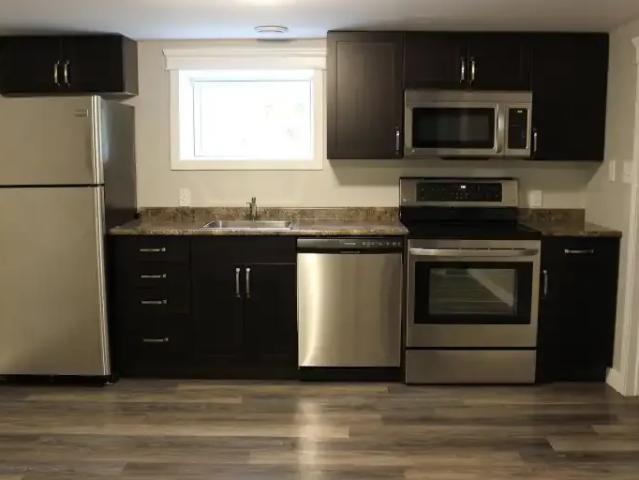 2 Bedroom Apartment Edmonton AB 104876722