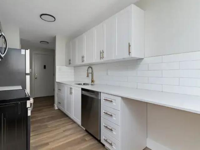 2 Bedroom Apartment Edmonton AB 104956943