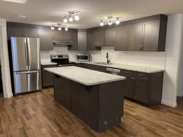 2 Bedroom Apartment Edmonton AB 104985997