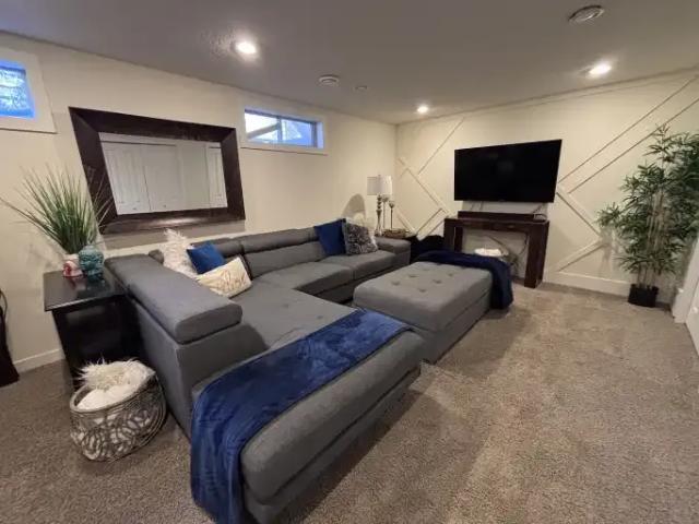 2 Bedroom Apartment Edmonton AB 104991493