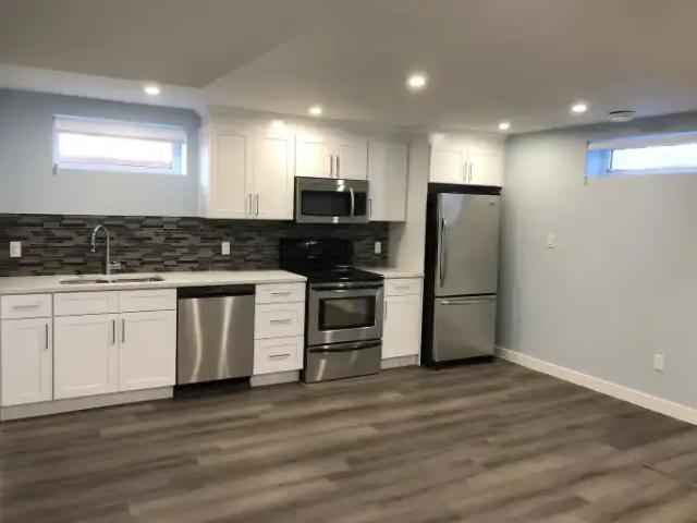 2 Bedroom Apartment Edmonton AB 105087317