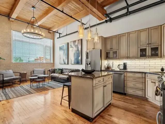 2 Bedroom Apartment Edmonton AB 105151115