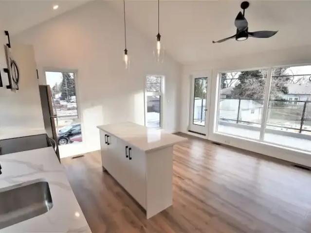 2 Bedroom Apartment Edmonton AB 105281748