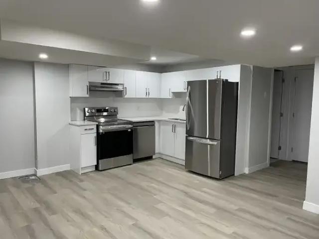 2 Bedroom Apartment Edmonton AB 105326938