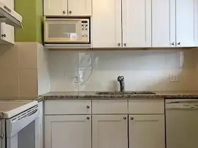 2 Bedroom Apartment Edmonton AB 105337384