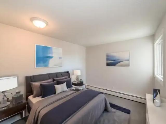 2 Bedroom Apartment Edmonton AB 105485798