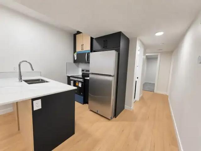 2 Bedroom Apartment Edmonton AB 105602089