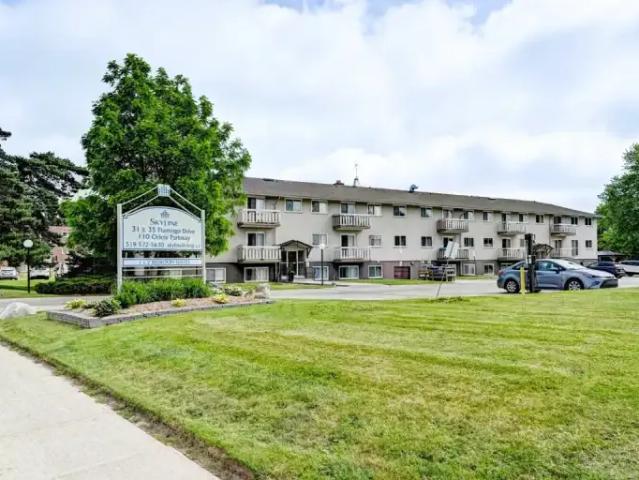 2 Bedroom Apartment Elmira ON 105046606