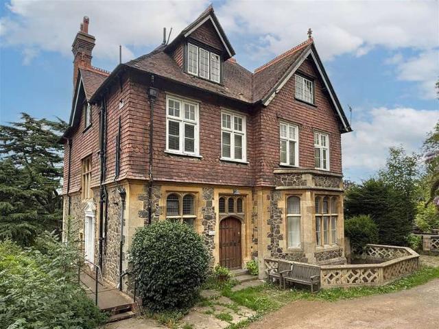 2 Bedroom Apartment Flat