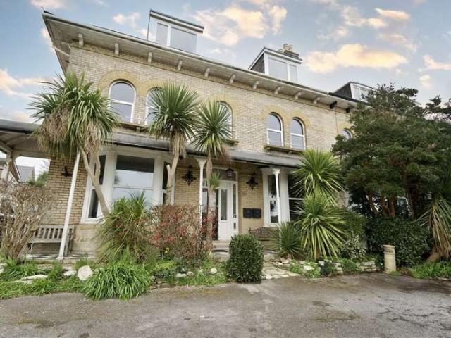 2 Bedroom Apartment Flat