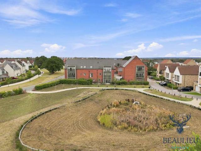 2 Bedroom Apartment Flat
