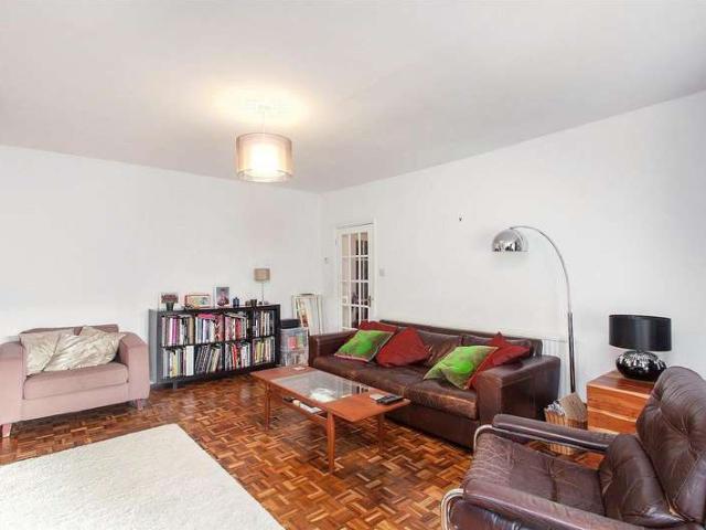 2 Bedroom Apartment Flat