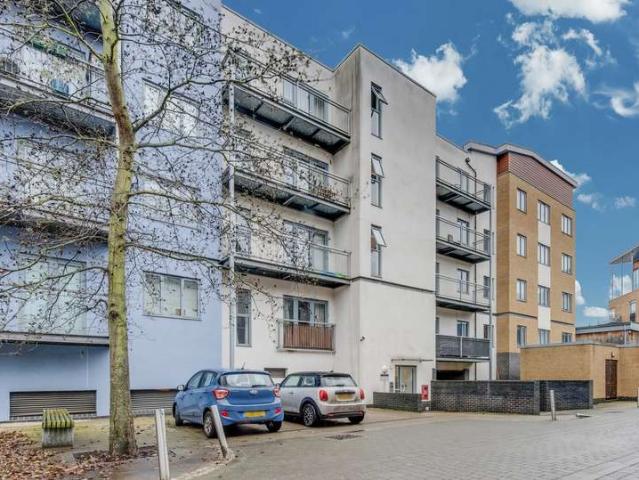 2 Bedroom Apartment Flat