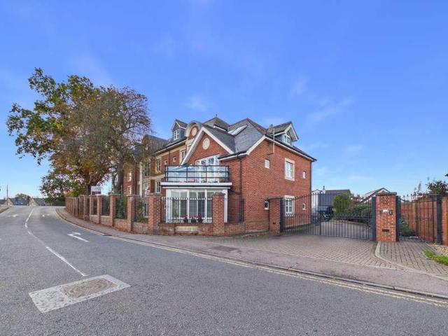 2 Bedroom Apartment Flat