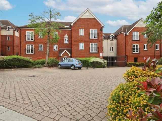 2 Bedroom Apartment Flat